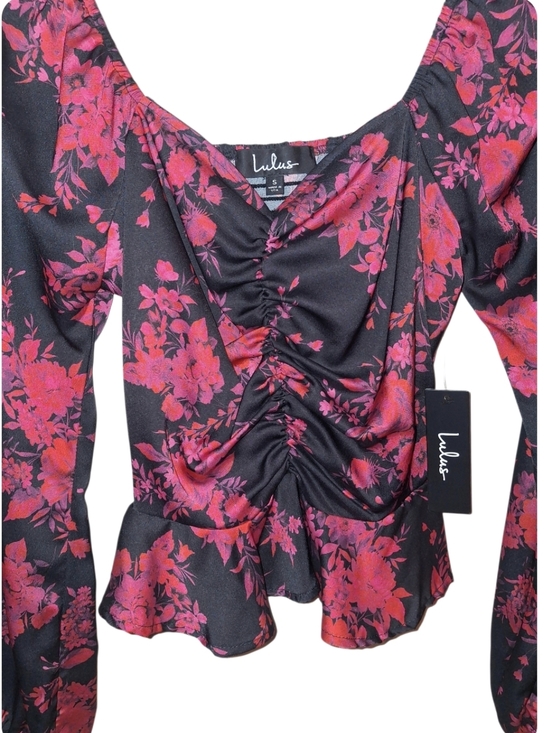 Lulus Tops - NWT Lulus Black Red Floral Romantic Smocked Back Top Size Small
